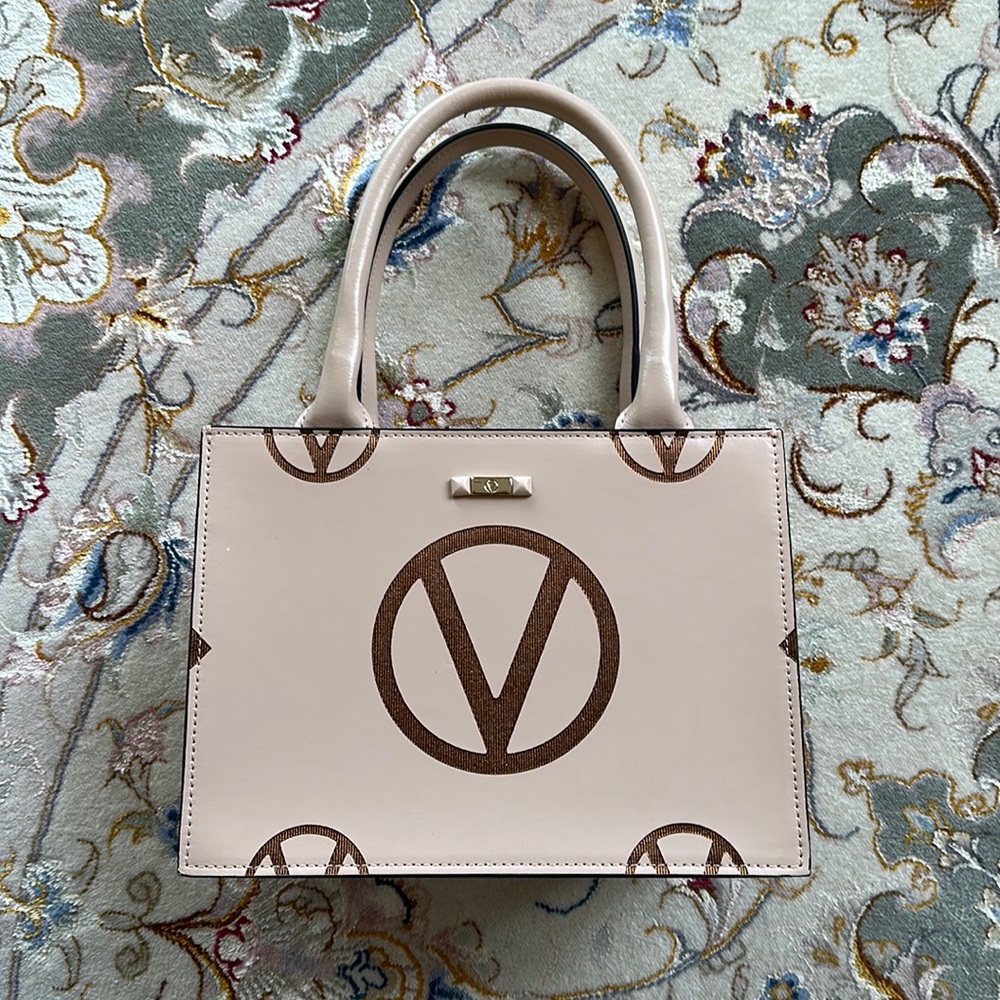 100% authentic Valentino handbag